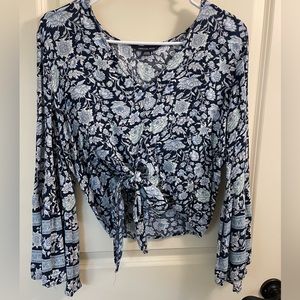 American eagle long sleeve cropped top.